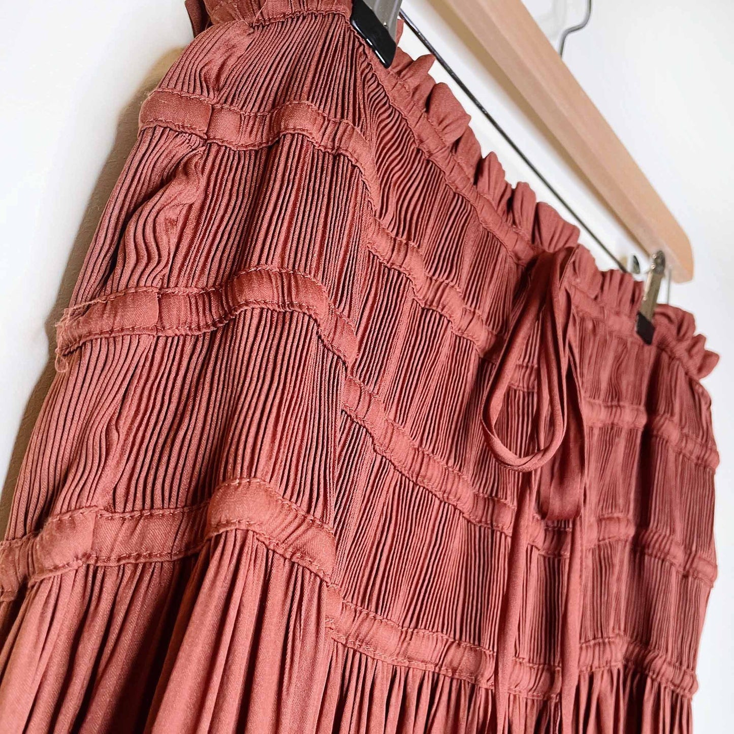 current air boho ruched waistband maxi skirt - size medium