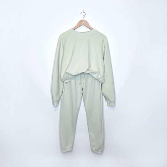 tna cozy fleece perfect basic crew and mega sweatpants set - size large/small