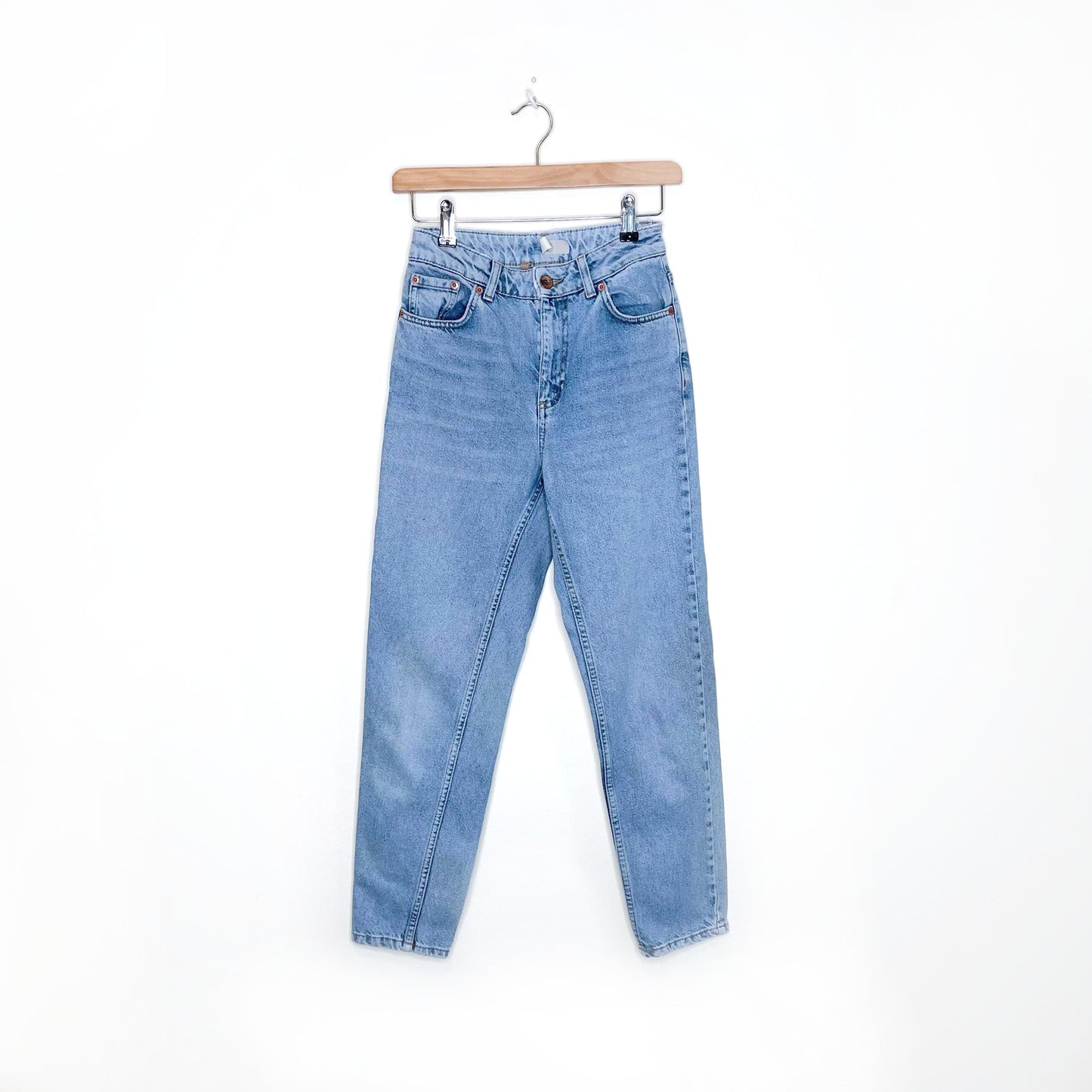 topshop high rise mom jeans in bleach - size 25