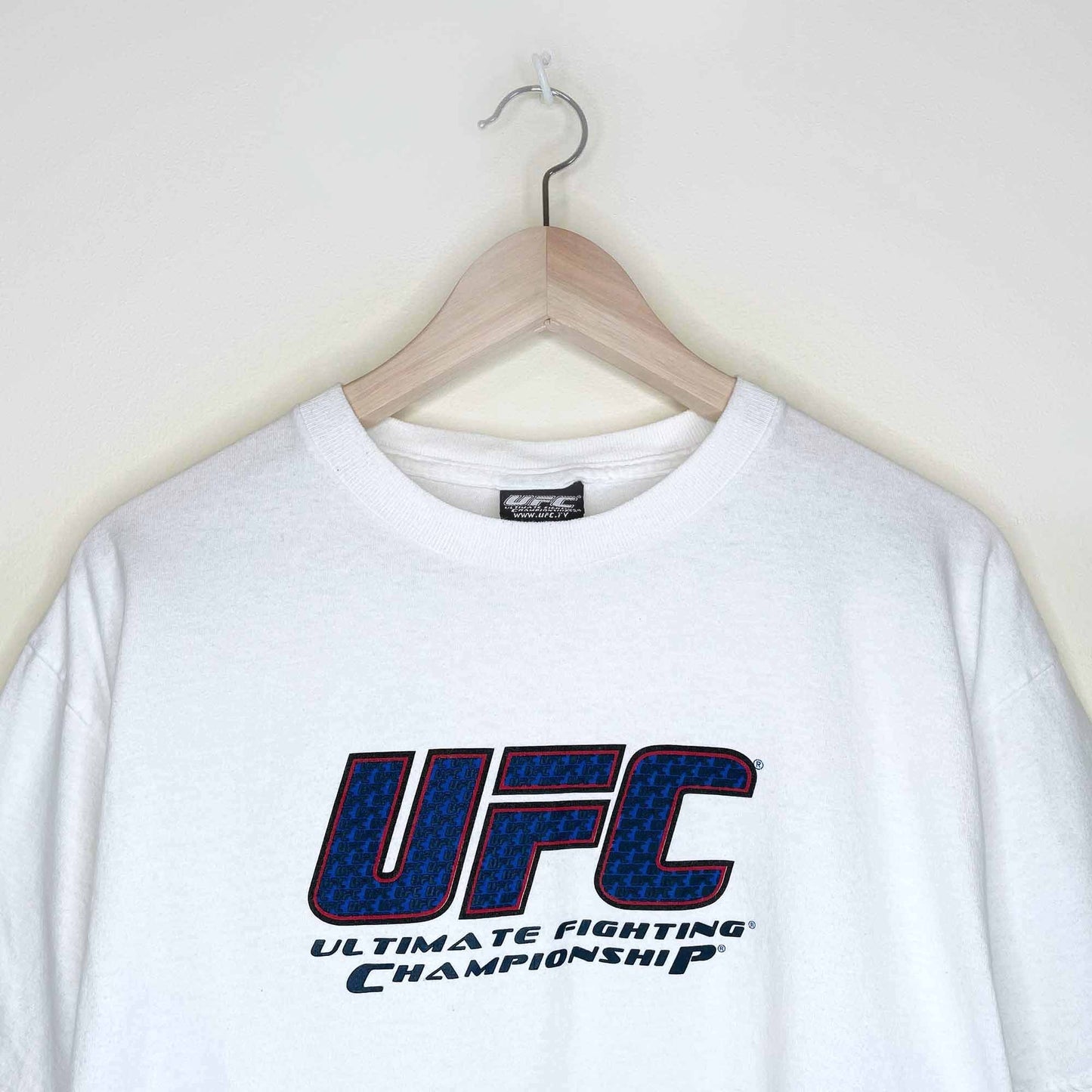 vintage ufc classic logo tee - size large