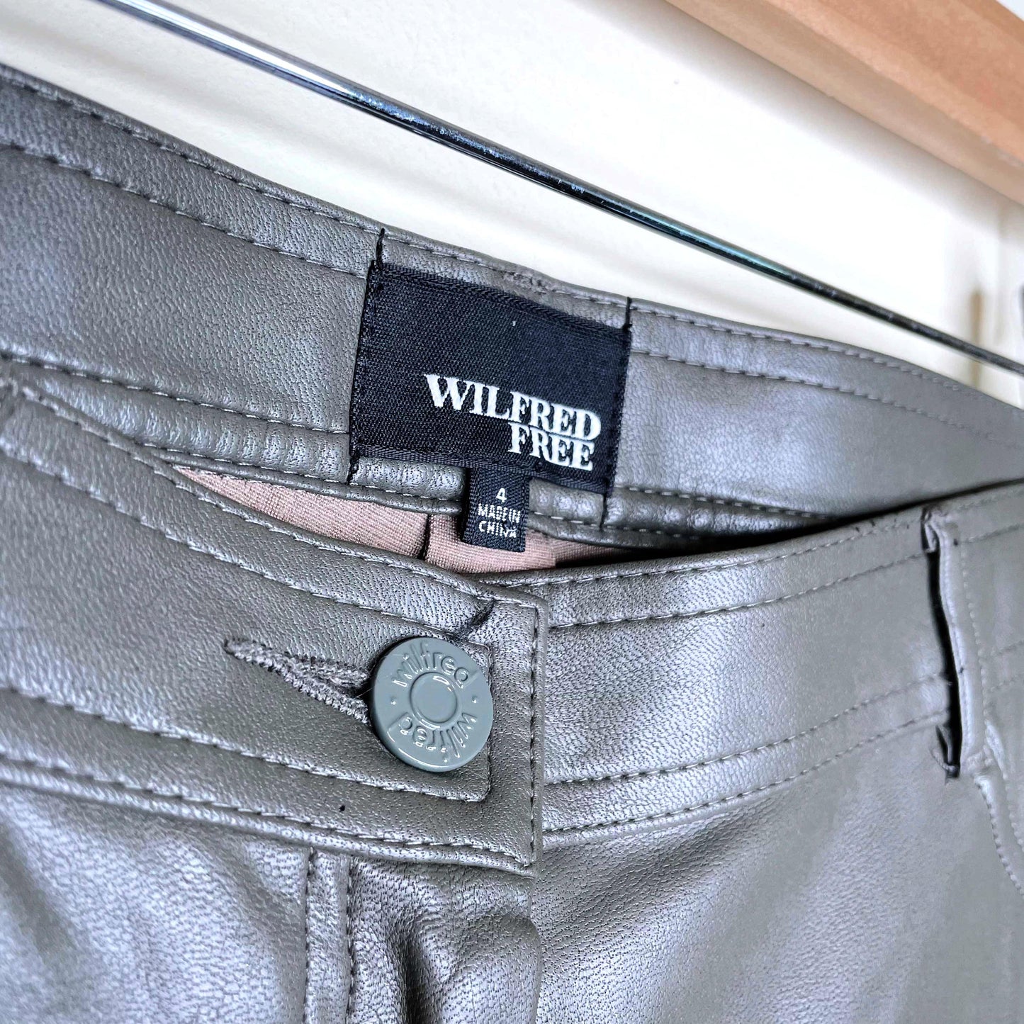 wilfred free faux leather charm legging pants - size 4