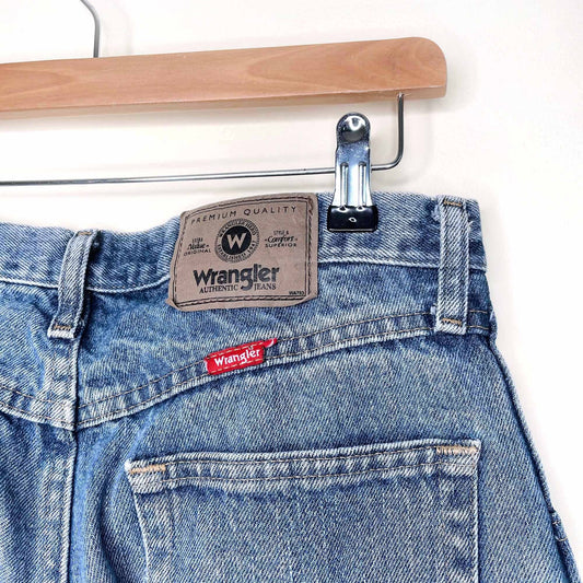 Wrangler high rise cut-off cropped mom jeans - size 30